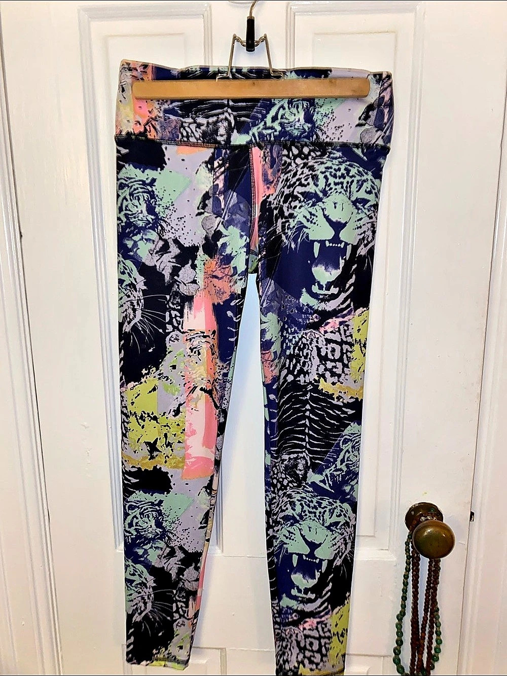 Paprika Animal Print Leggings Black & Green Medium